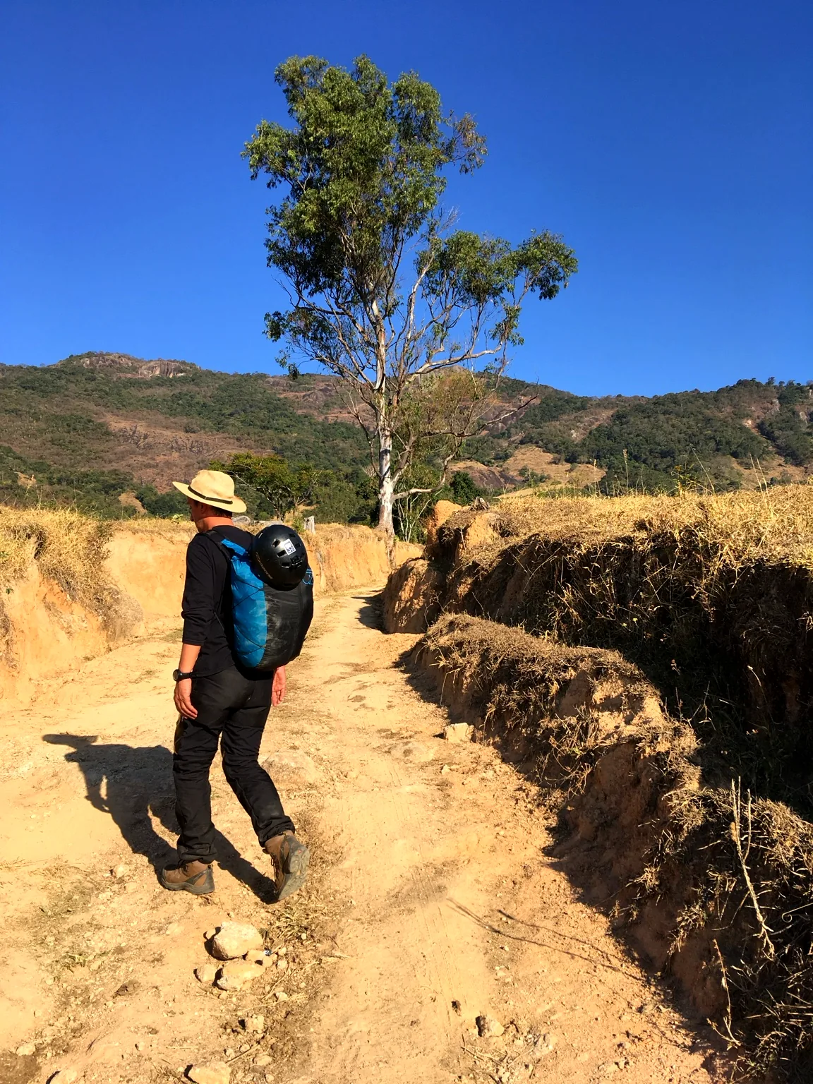Caminhada com equipamento — Pedra do Elefante